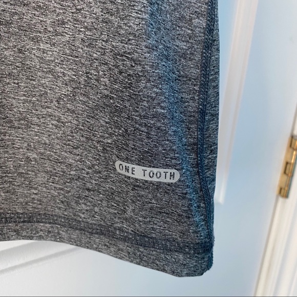 One Tooth tank top - Picture 3 of 3